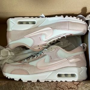 NWT Nike Air Max 90 Futura